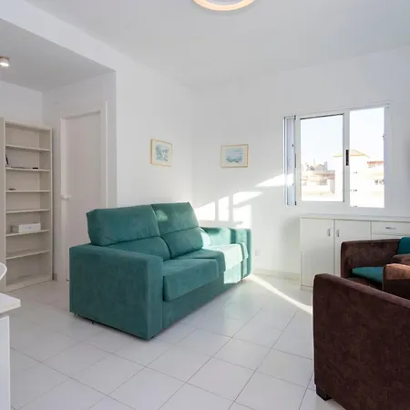 Calablanca Atico By Bookindenia Lägenhet